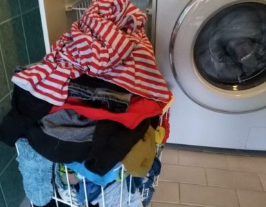 Pyykkiä kertyy, kun pesukone ei toimi